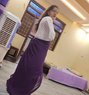 Alina - puta in Hyderabad Photo 1 of 3