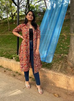 Alina - escort in Hyderabad Photo 1 of 3