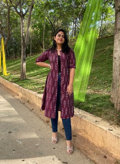 Alina - escort in Hyderabad Photo 3 of 3