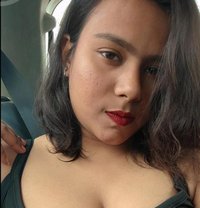 Alina - puta in Kolkata Photo 1 of 2