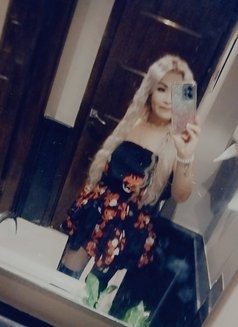 Alina - escort in Cairo Photo 12 of 13