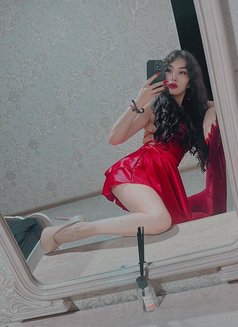 Alina - puta in Hong Kong Photo 2 of 8