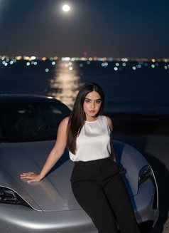 Alina - Transsexual escort in İstanbul Photo 9 of 12