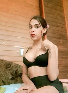 Alina Khan - Transsexual escort in Jaipur Photo 1 of 1