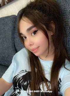 Alina Morozova - escort in Jeddah Photo 4 of 6