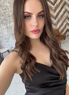 Alina - escort in Dubai Photo 29 of 30