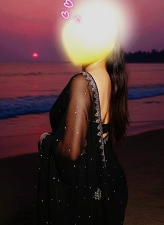 Alina real meet % vc cam independ girl - puta in New Delhi Photo 4 of 8