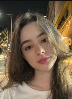 Alina - escort in Riyadh Photo 1 of 8