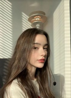 Alina - escort in Riyadh Photo 2 of 8