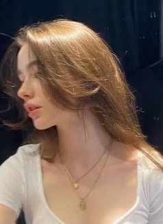 Alina - escort in Riyadh Photo 6 of 8