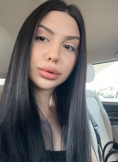 Alina - escort in Dubai Photo 2 of 6