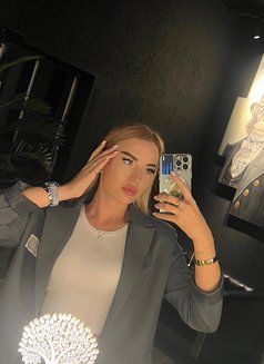 Alina - escort in Dubai Photo 8 of 8