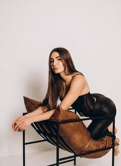Alina - escort in Dubai Photo 10 of 10