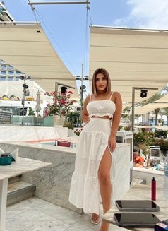 Alina - escort in Dubai Photo 6 of 10