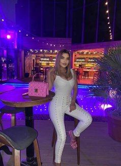 Alina - escort in Dubai Photo 7 of 10