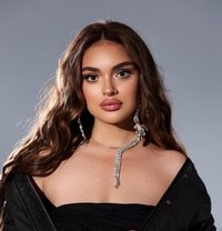 Alina - puta in London