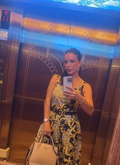 Alina - escort in Dubai Photo 21 of 25