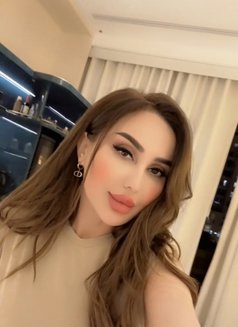 Alina - escort in Dubai Photo 1 of 7