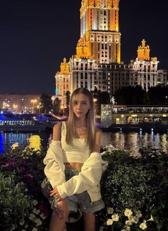 Alina - escort in Hong Kong Photo 5 of 7
