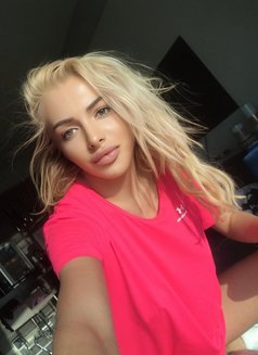 Alina - escort in Qatif Photo 2 of 9