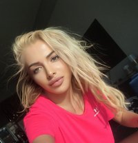 Alina - escort in Qatif