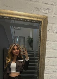 Alina - Transsexual escort in İstanbul Photo 7 of 12