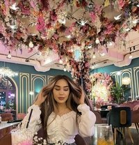Saumya Sharma available in Delhi NCR - puta in New Delhi