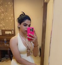 Alina Shaikh - Transsexual escort in Mumbai