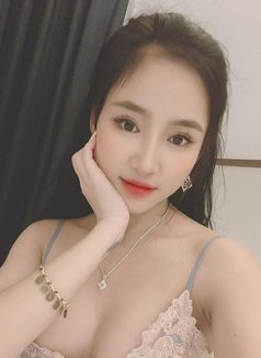 Alina - escort in Jeddah Photo 4 of 8