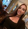 Alina - puta in Dubai Photo 1 of 5