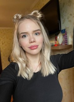 Dasha - escort in Tokyo Photo 1 of 8