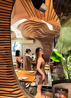 Aline - puta in Bali Photo 8 of 8
