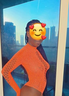 Aline kinky,fountain squirter,best - escort in Dubai Photo 26 of 28