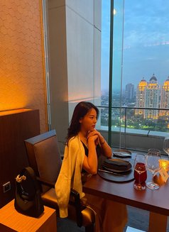 Aline Lee - escort in Bali Photo 16 of 18