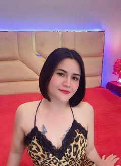 Alini - puta in Muscat Photo 4 of 6