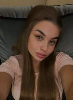 Alinna - escort in Tbilisi Photo 7 of 10