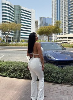 Alis FULLSERVICE - puta in Dubai Photo 10 of 12