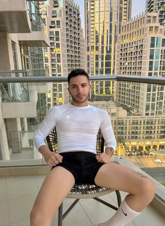 Aliş - Male escort in İstanbul Photo 7 of 7