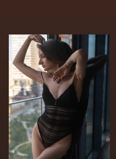 Alisa - escort in İstanbul Photo 3 of 4