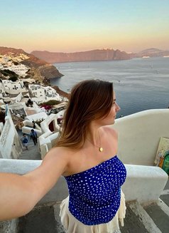 Alisa - puta in Muscat Photo 2 of 5