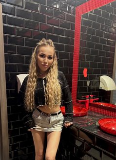 Alisa - escort in İstanbul Photo 18 of 20