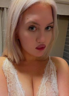 Alisa - escort in Tokyo Photo 8 of 8