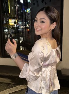 Alisa - puta in Manila Photo 2 of 7