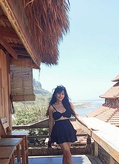 Alisa - Transsexual escort in Bali Photo 9 of 12