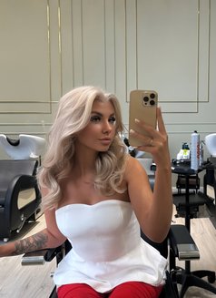 Alisa New - escort in Dubai Photo 6 of 17