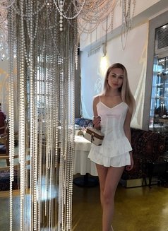 Alisa - escort in Dubai Photo 6 of 10