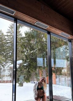 Alisa - puta in Dubai Photo 7 of 7