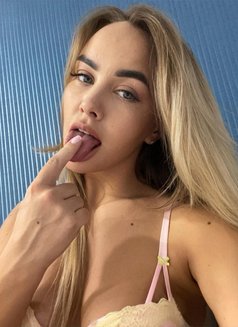Alisa - escort in Dubai Photo 1 of 7