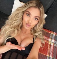Alisa - puta in Dubai Photo 1 of 7