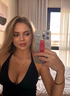 Alisa - escort in Jeddah Photo 10 of 13